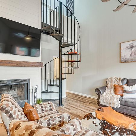 Downtown Gatlinburg Condo With Mountain-View Balcony Dış mekan fotoğraf